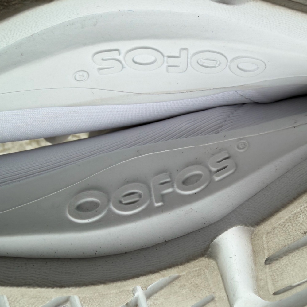 OOFOS OOmg White Recovery Sneakers Womens Size 10 Comfort Walking Shoes - Picture 4 of 6
